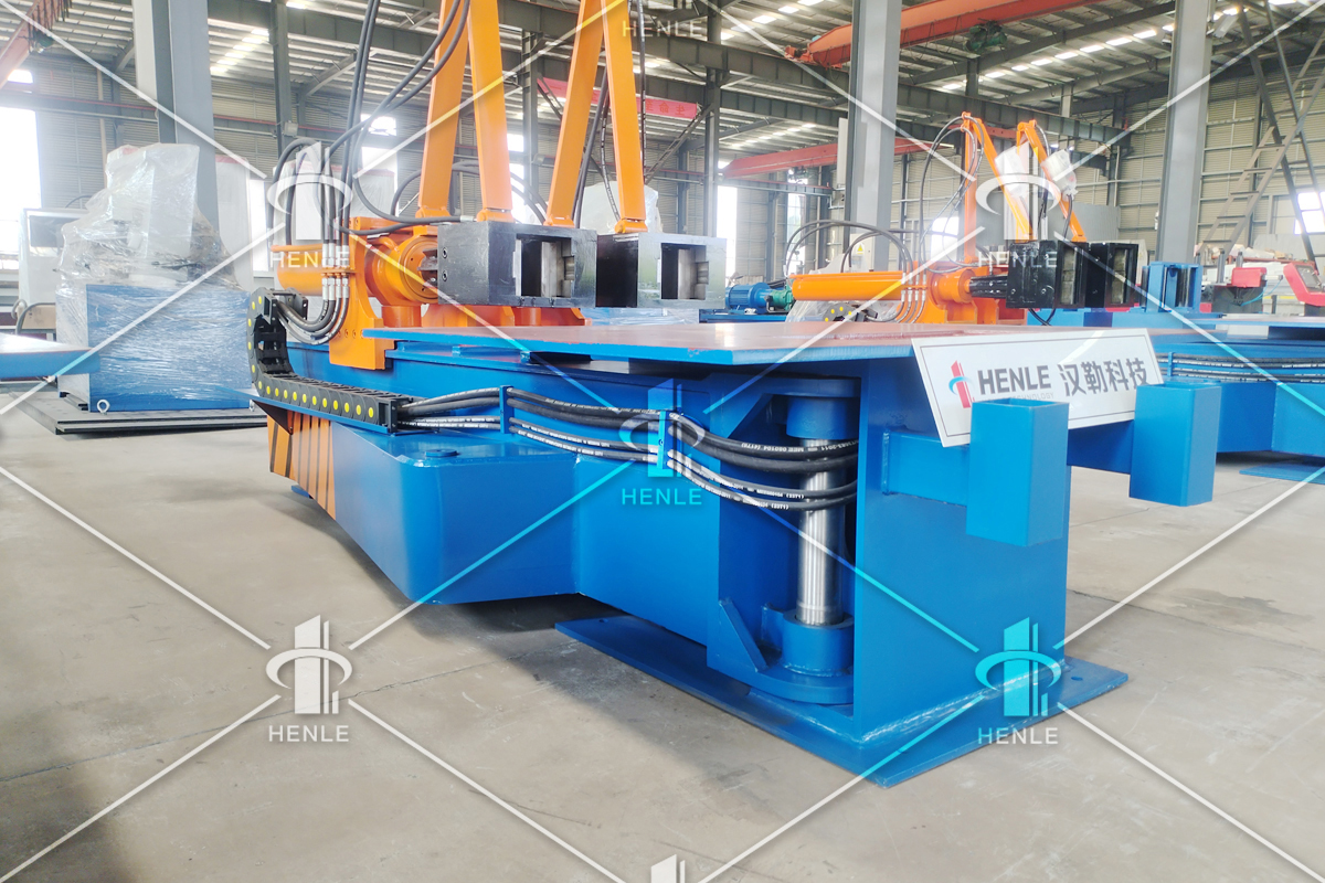 概述遙控拉彎機的結構原理